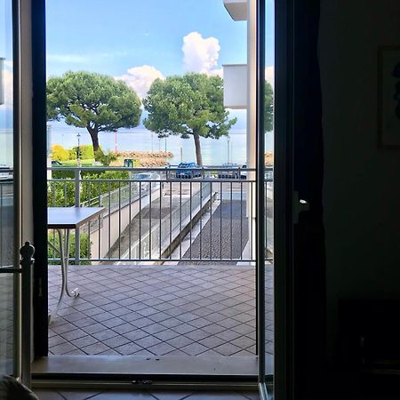 Casa Caterina Lake View Holidays Apartments Peschiera del Garda Oda fotoğraf