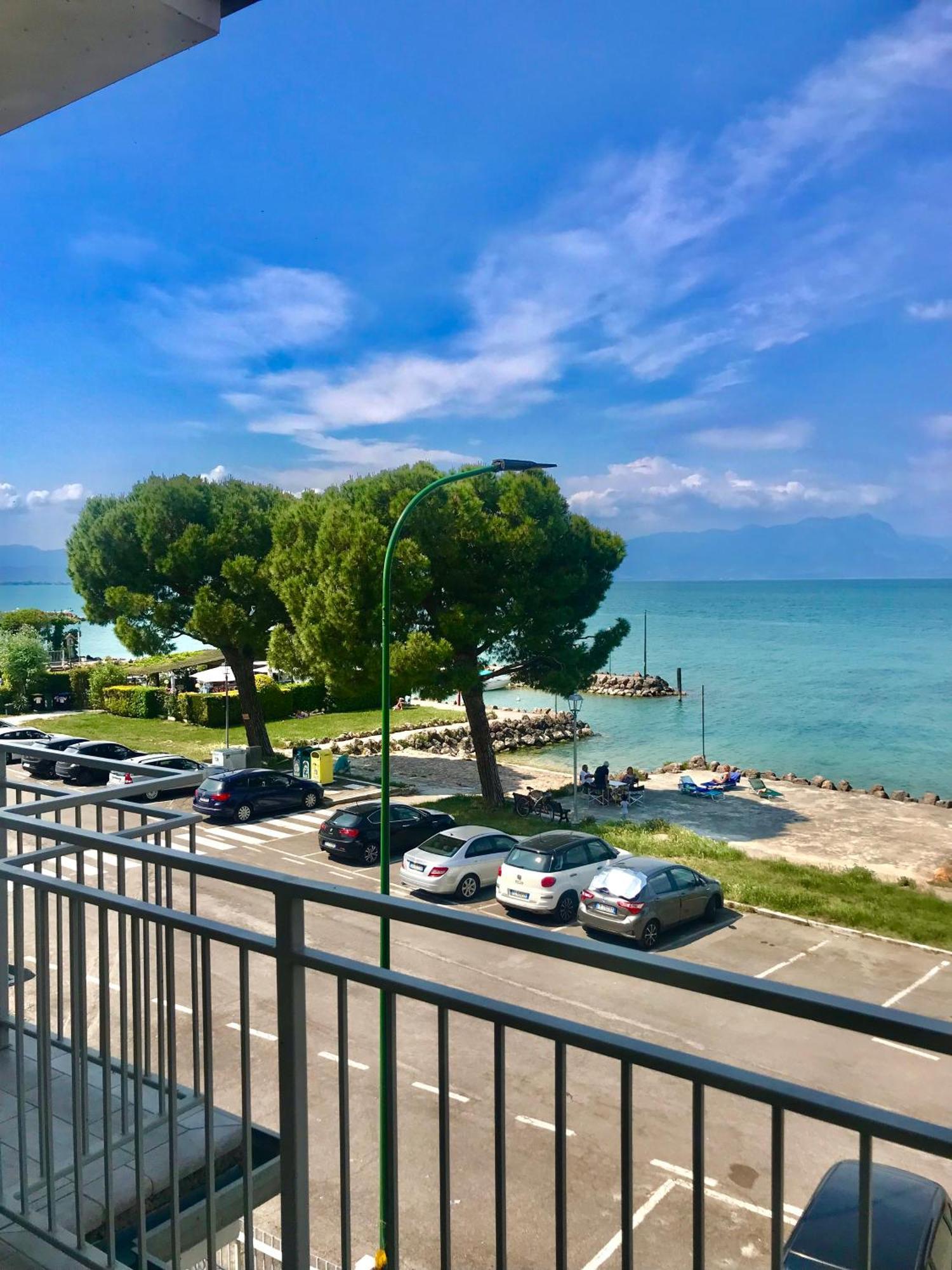 Casa Caterina Lake View Holidays Apartments Peschiera del Garda Dış mekan fotoğraf
