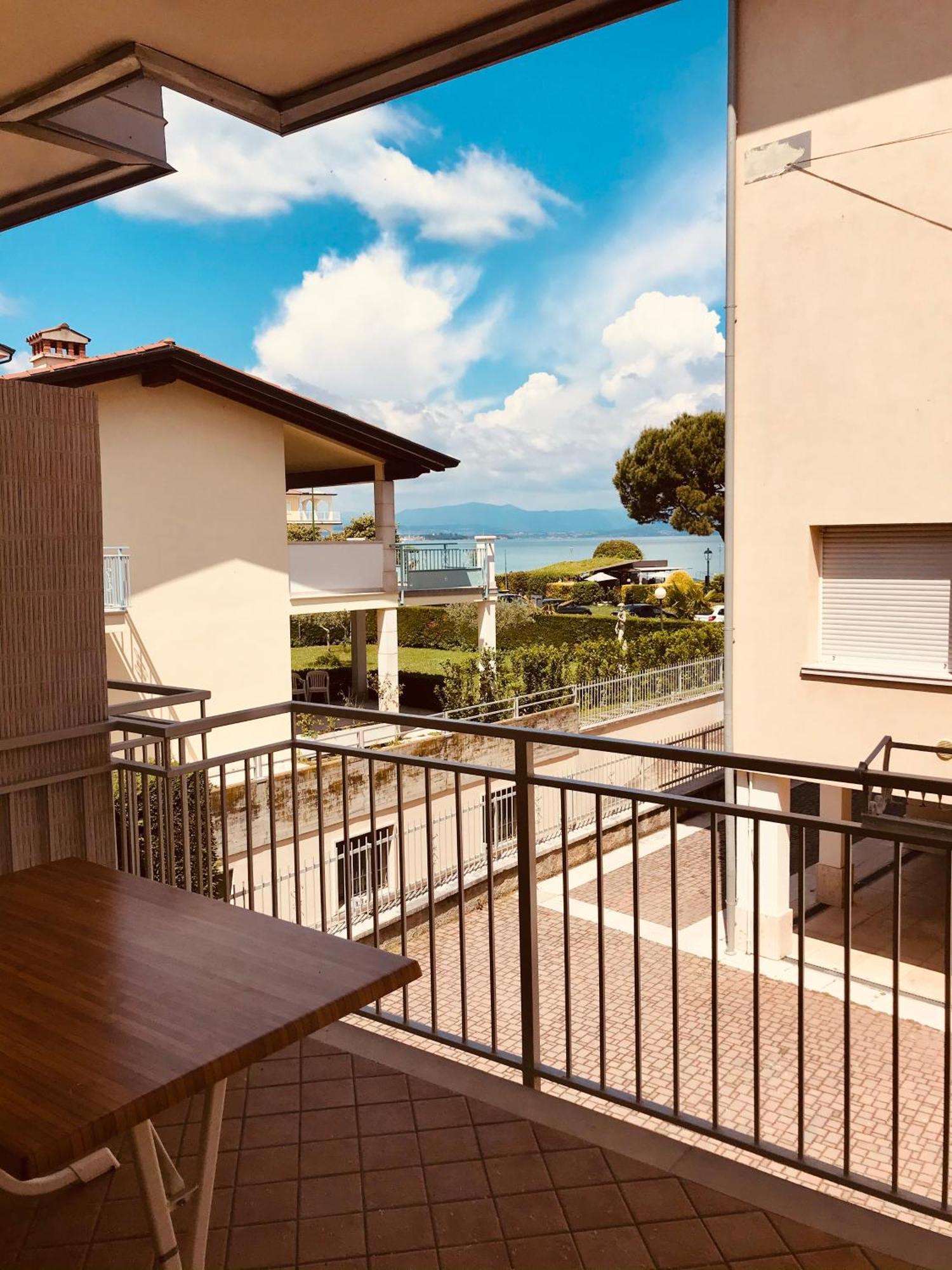Casa Caterina Lake View Holidays Apartments Peschiera del Garda Oda fotoğraf